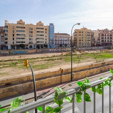 Central And Beautiful Apartment - Free Parking مالقة المظهر الخارجي الصورة