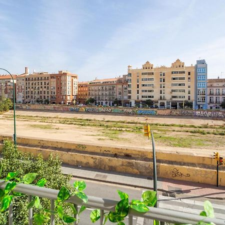 Central And Beautiful Apartment - Free Parking مالقة المظهر الخارجي الصورة