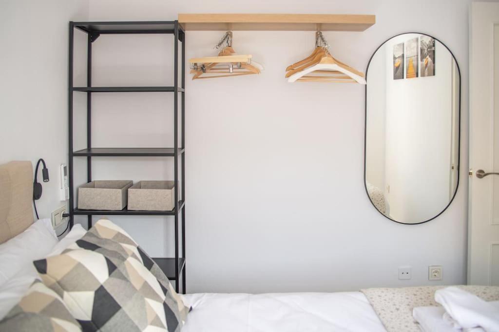 Central And Beautiful Apartment - Free Parking مالقة المظهر الخارجي الصورة