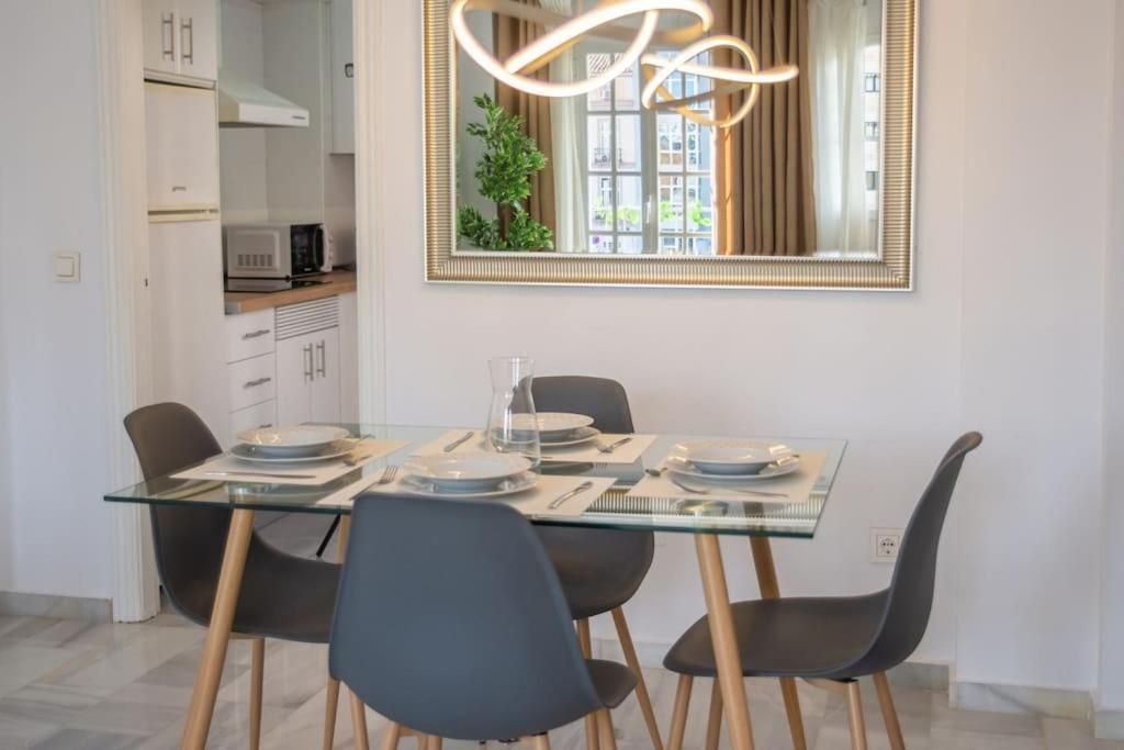 Central And Beautiful Apartment - Free Parking مالقة المظهر الخارجي الصورة