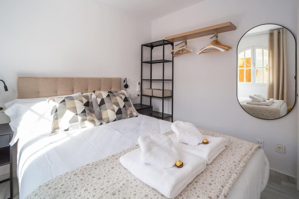 Central And Beautiful Apartment - Free Parking مالقة المظهر الخارجي الصورة
